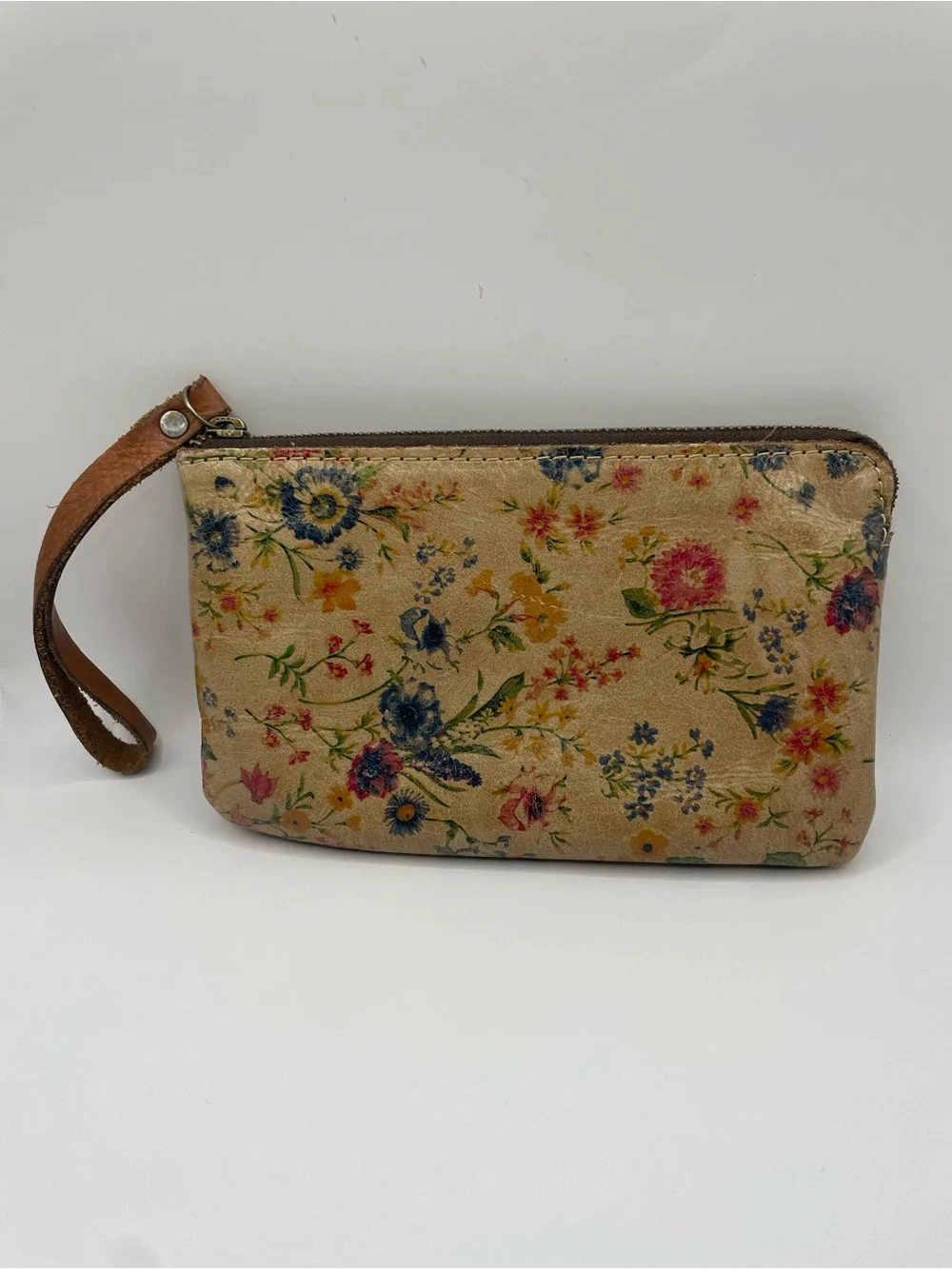 Patricia Nash Floral Zip Wristlet in Beige with Multicolor Blooms